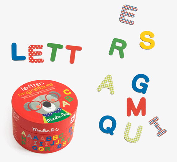 Lettres magnetiques multicolores